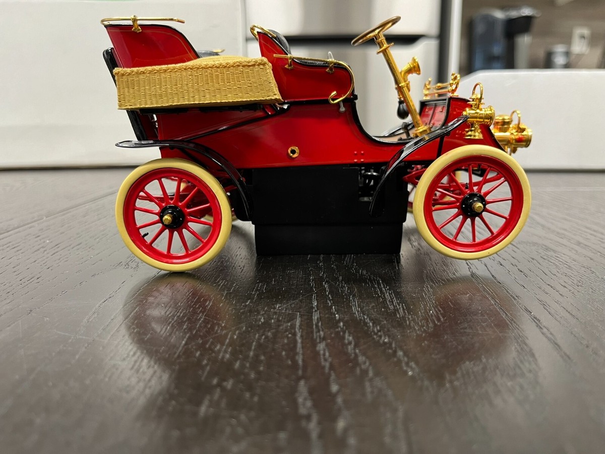 Franklin Mint Precision 1903 Ford Model A Diecast 1/16 Scale. used