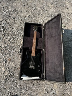 First Act ME951 Electric Guitar Black/White, 6-String, Solid (Missing White)