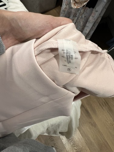 Vestido Calvin Klein Hombro Frío Rosa Oro Cremallera Trasera Talla 6 - Imagen 9 de 10