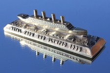 WHITE STAR LINE RMS OLYMPIC THOMAS WARD PAPERWEIGHT MADE FROM HER BRONZE 1935