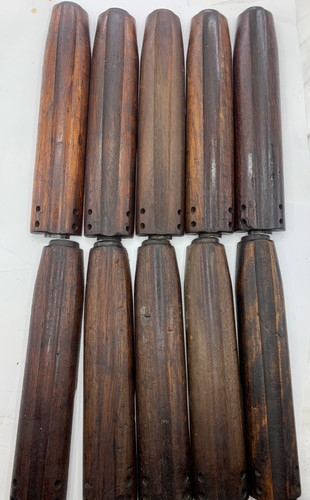 (1) M1 CARBINE 4 RIVET HANDGUARD. FAIR TO EXCELLENT. CHOOSE STAMP FROM MENU. (1)