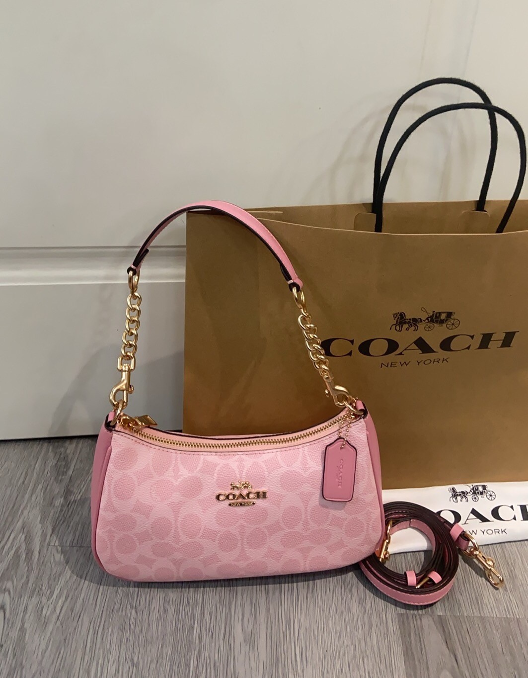 COACH Teri Shoulder Bag In signature canvas/Gold/Powder Pink New