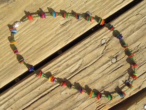 RAINBOW NECKLACE FOREST GREEN MIYUKI CUBES AND RAINBOW DYED ABALONE SHELL - Picture 5 of 8