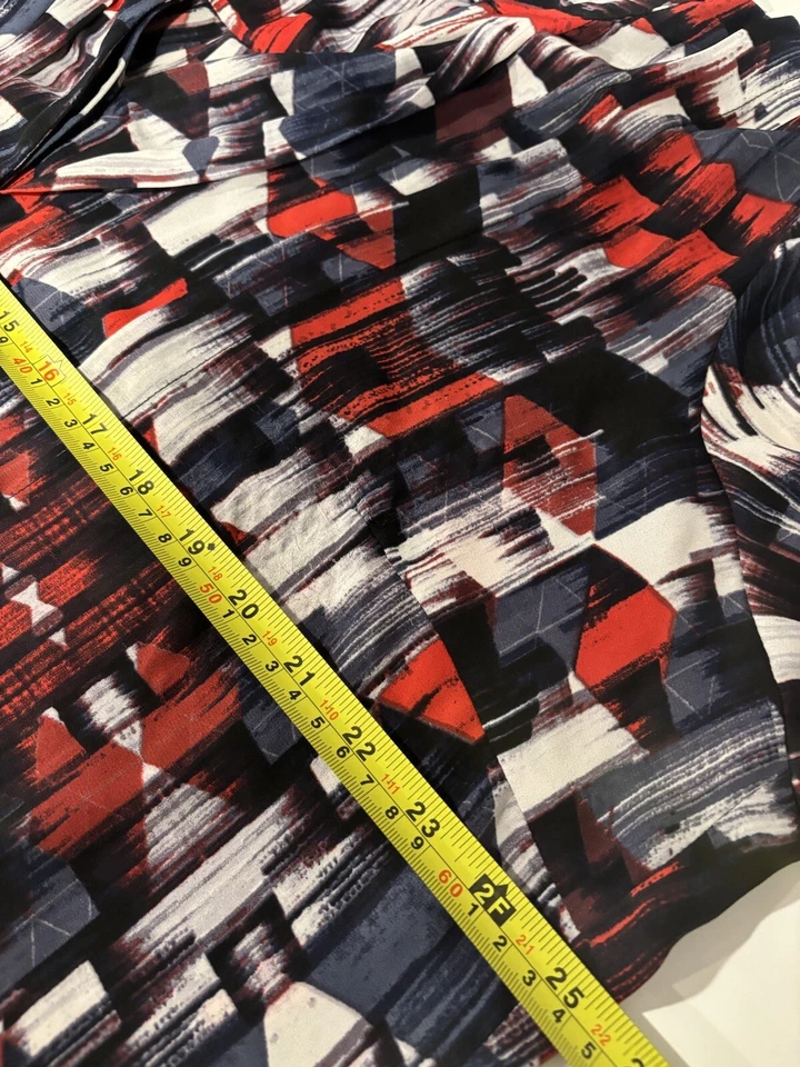 Blusa Mynt 1792 para mujer 2X manga larga estampado con botones para mujer roja blanca azul Foto 4 de 4