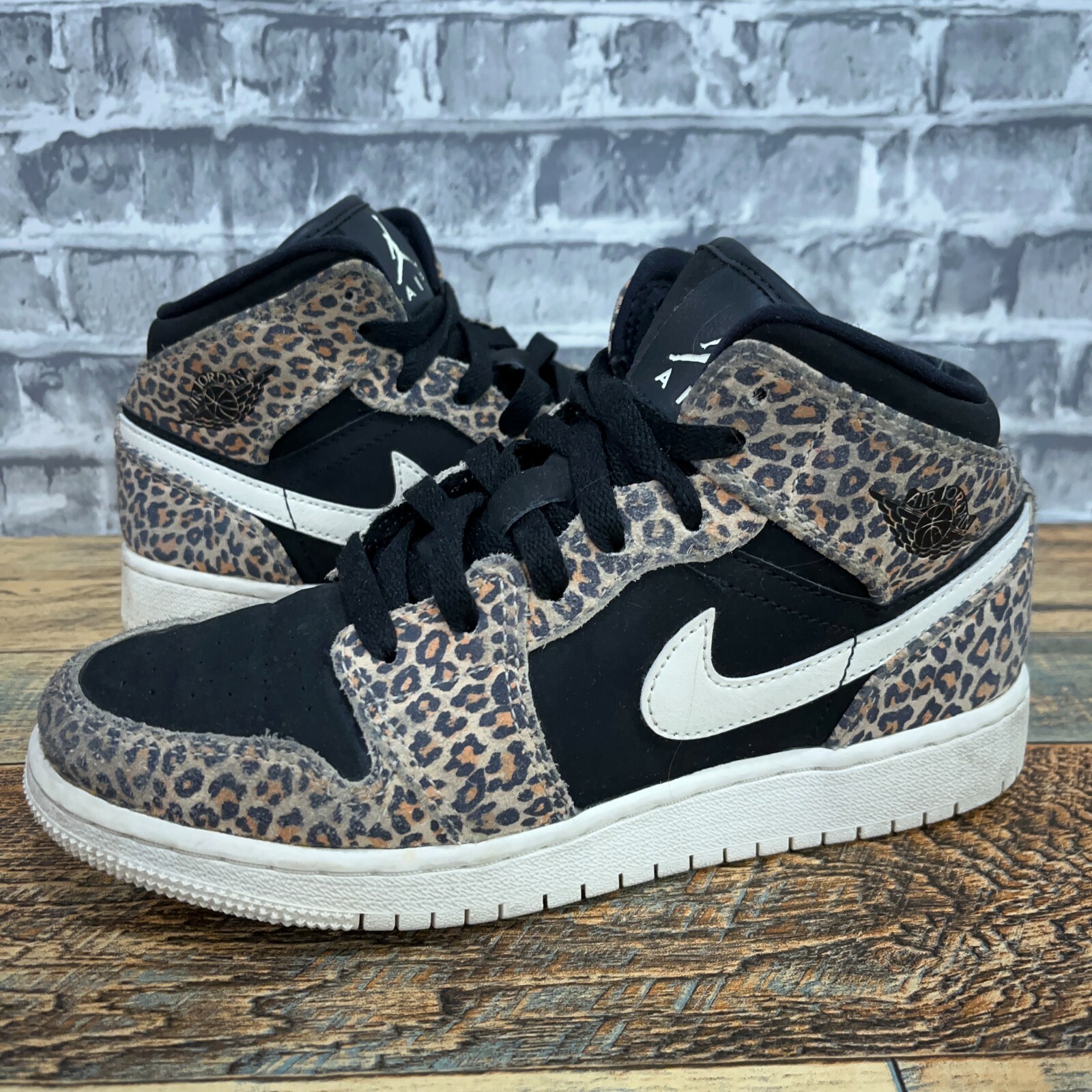 Prohibir Pertenece Alta exposición Nike Air Jordan 1 Mid Retro GS Leopard Cheetah Print Black BQ6931-021 Size  4Y | eBay