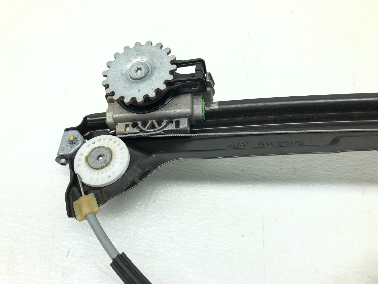 2017-2020 MASERATI LEVANTE LEFT DRIVER REAR DOOR WINDOW REGULATOR OEM.