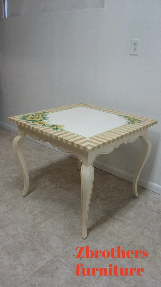 Mesa de comedor con tarjeta de comedor decorada con pintura campestre francesa Lexington Foto 3 de 4