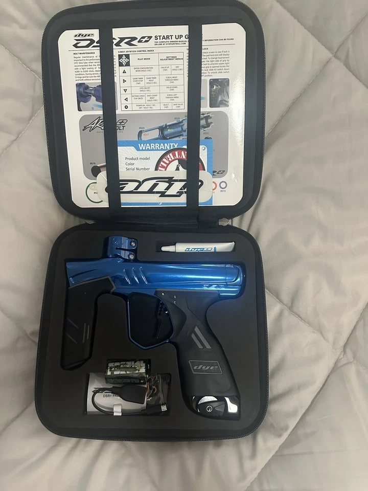 Pistola de paintball Dye DSR+ Im Pro Kit con gatillo de colmillo PGA Slick Foto 3 de 4