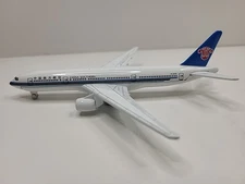 6" StarJets China Southern Airlines B 777-200 B-2055 2318 Diecast Mo Airplane