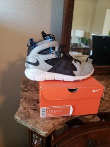 nike huarache free shield