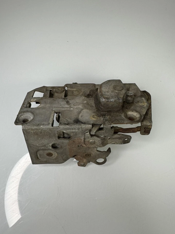 Chevrolet Corvette C2 1963-1966 OEM pestillo de puerta mecanismo de montaje  Foto 3 de 4