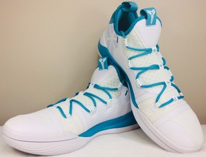 tenis kobe ad exodus