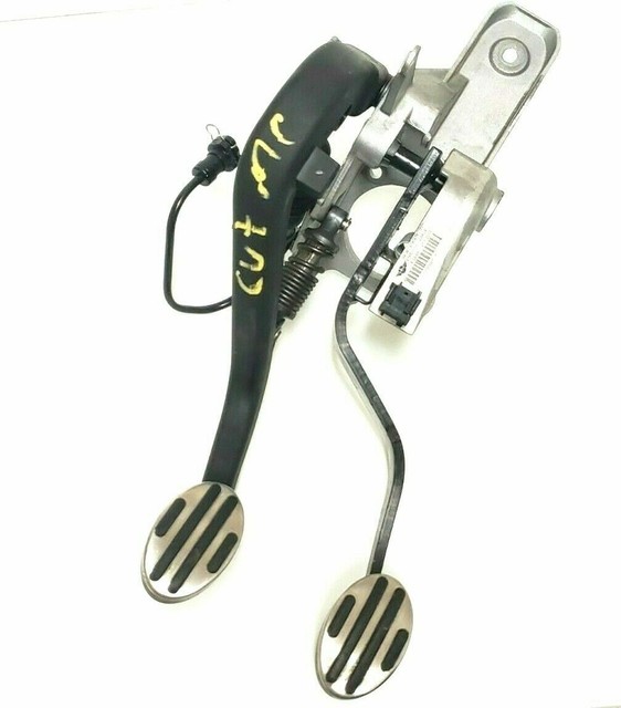 2010 MINI COOPER MANUAL TRANSMISSION CLUTCH & BRAKE PEDAL ASSEMBLY R57