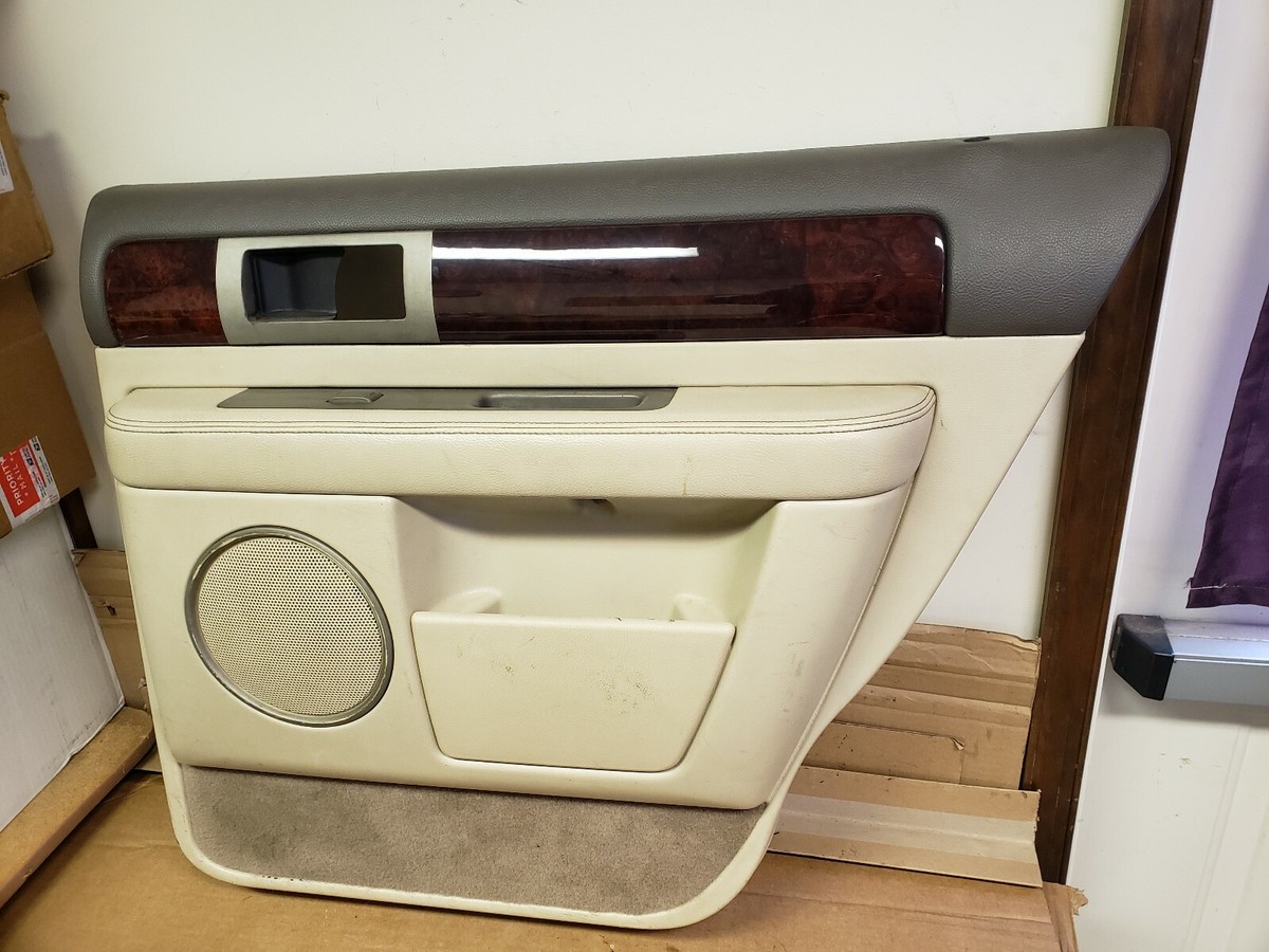 03-06 Lincoln Navigator Right Rear Interior Door Panel 2 tone tan