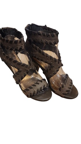 HTF RARE Fergie Womens Ankle Strap Heels Laced Gray Mocha Leather Size 7M - Picture 14 of 23