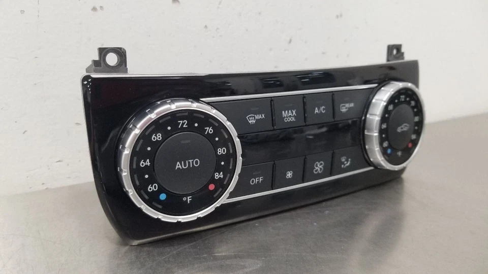 13 MERCEDES BENZ CLS63 AMG C218 TEMPERATURE HVAC CLIMATE CONTROL 2049006005 - Image 4 of 4