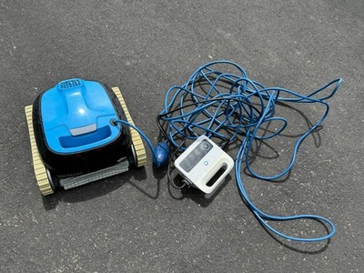 Dolphin Nautilus CC Automatic Robotic Pool Vacuum Cleaner 1 Year Old