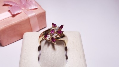 Nachlass 0,65ctw Natürlicher Marquise Rubin & Rd Diamant Spray Top 10Kt Y/Gold Ring24201