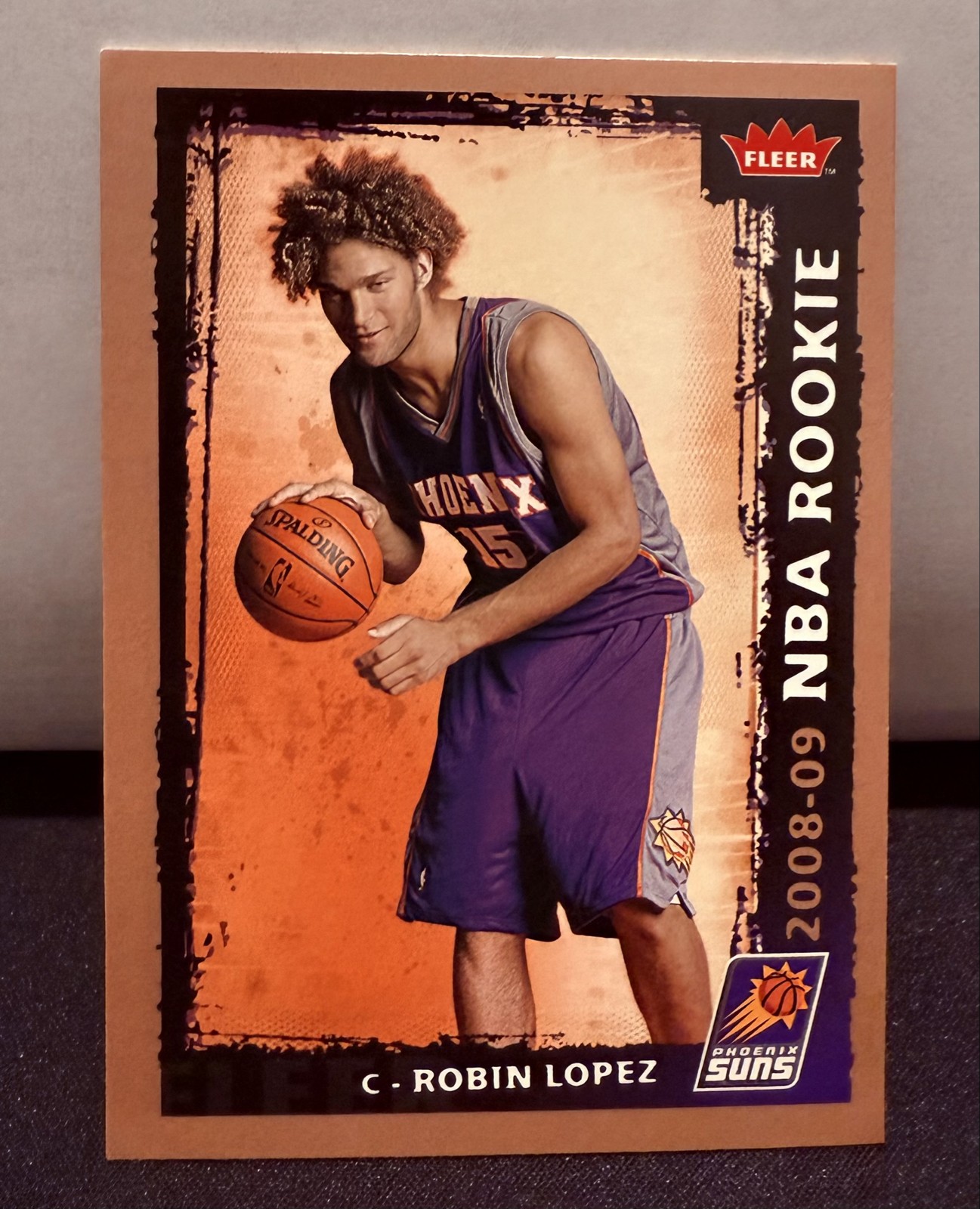 2008-09 Fleer - 2008-09 NBA Rookie Robin Lopez #215 (RC) Phoenix Suns