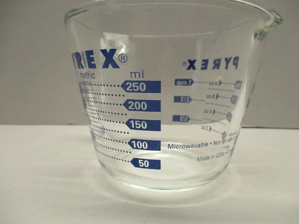 Taza Medidora PYREX Cocina Inglesa y Métrica Hornear Hecha en EE. UU. Foto 4 de 4