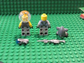 Lot of 2 LEGO Ninjago Movie Minifigures Shark Army Jelly Great White 70614 TT45