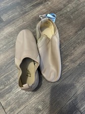 Leo's tan jazz shoes size 10.5 kids