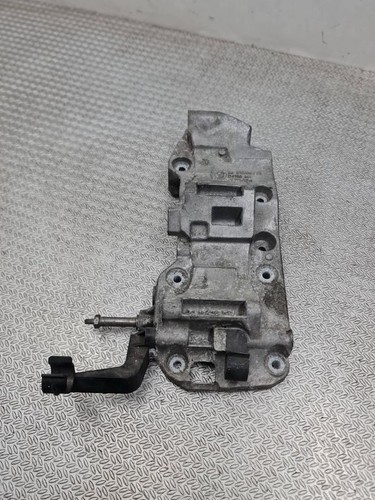 BMW 5 F10 F11 2015 Halterung Lichtmaschine 174786 TDR32971