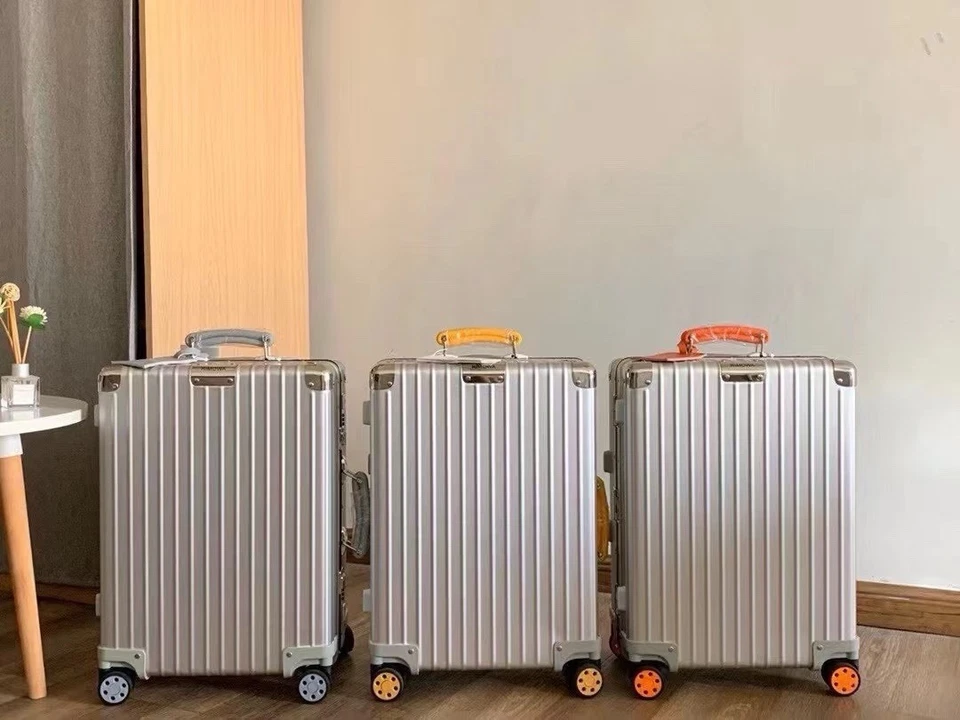 Rimowa Classic Cabin luggage 21” - Image 3 of 4