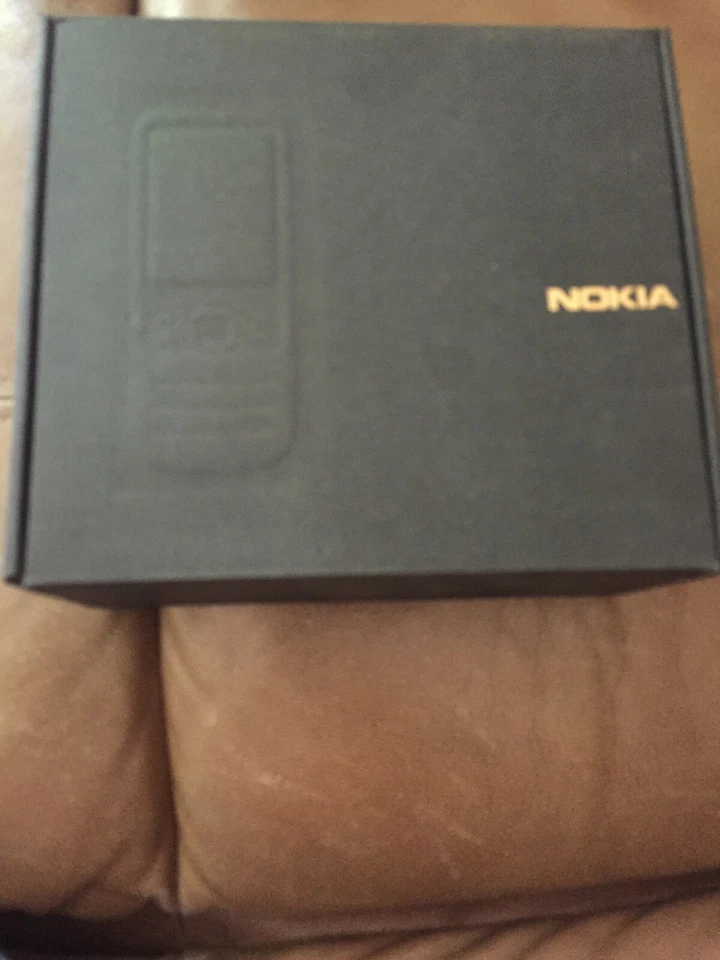 Brand New Nokia 6700 Classic - Gold Sim Free (Unlocked) Mobile Phone UK SELLER - Image 2 of 4