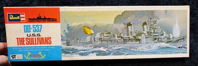 DD 537 USS THE SULLIVANS 1/300 REVELL / GUNZE  MODEL KIT SHIP