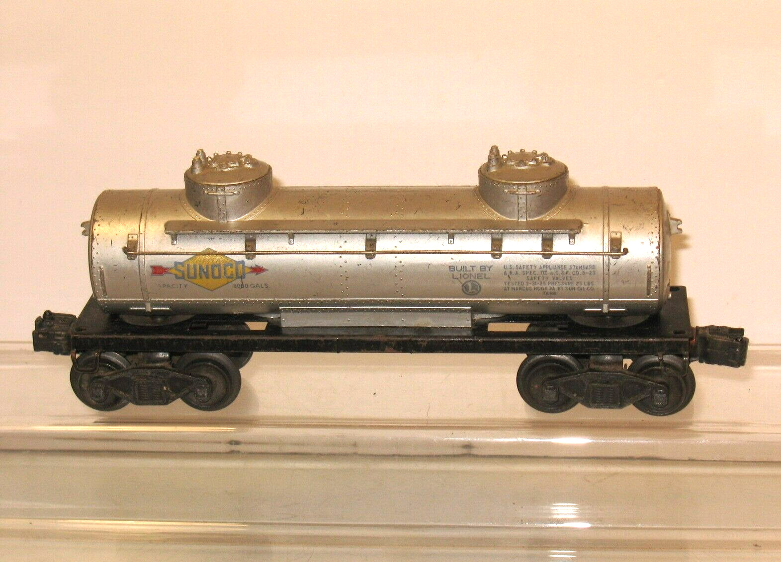 LIONEL Post War Freight Cars Tank Car Gondola Caboose Lot of 3