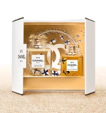 CHANEL N0 5 holiday gift set 2023