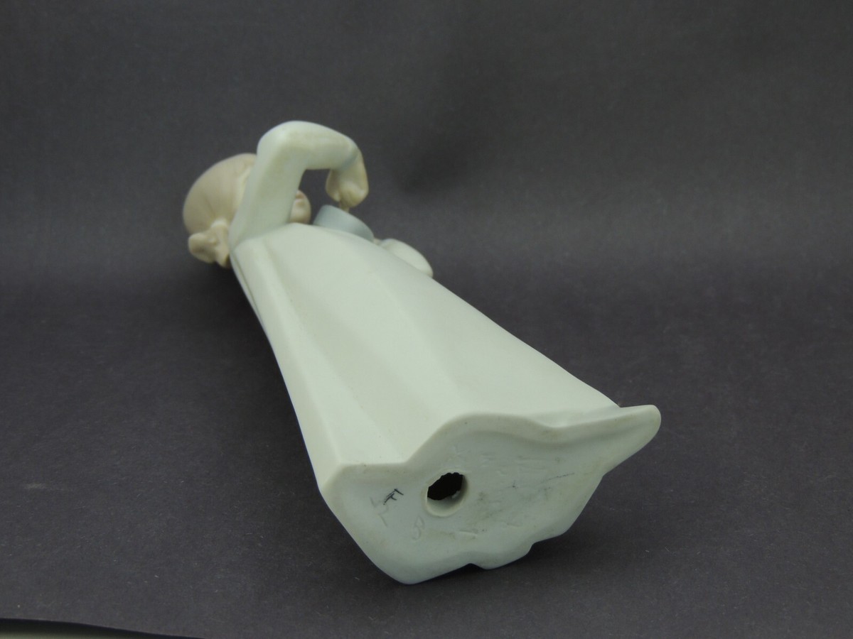 Vintage LLADRO Porcelain Figurine Girl with Violin B23S 8
