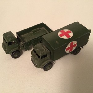 dinky toys military ambulance