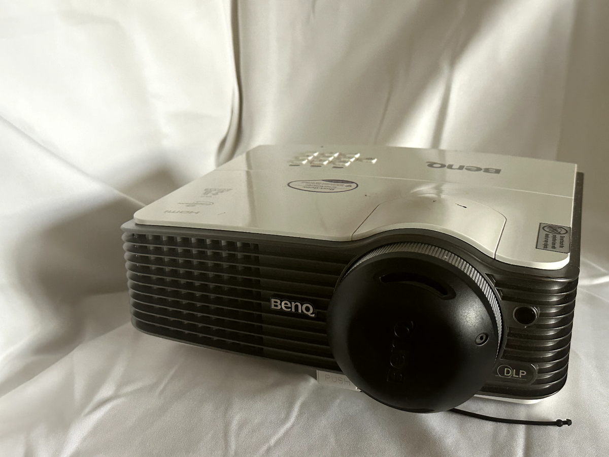 BenQ MX762ST DLP Projector Short Throw 3500lm HDMI w/ Remote (READ