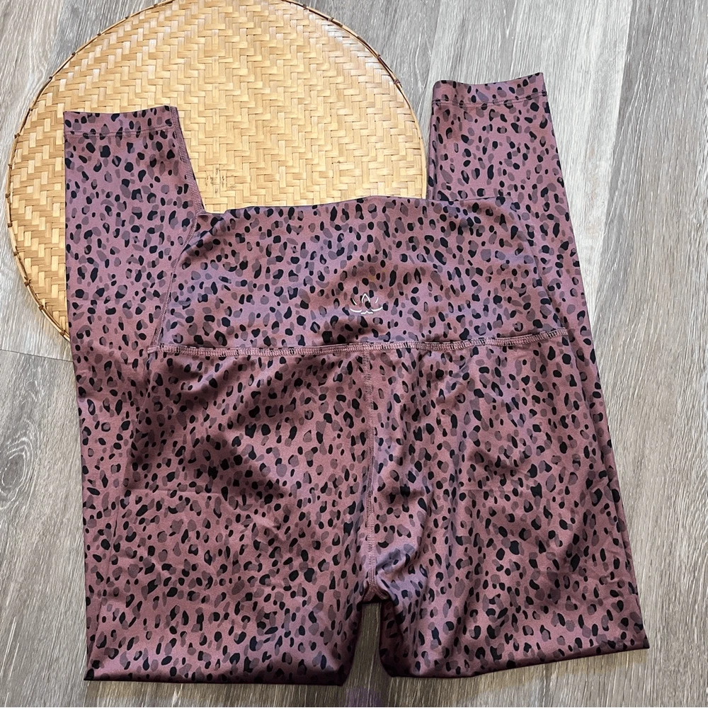 beyond-yoga leopard spotted printed high rise leggings