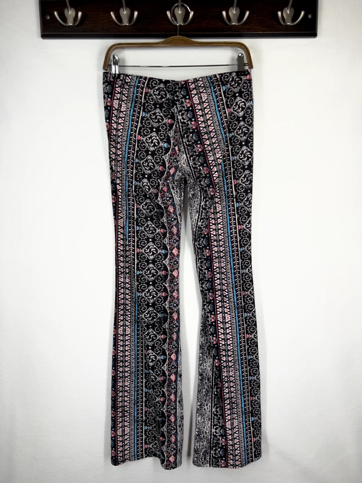 Hot Kiss Boho Cómodos Pantalones Acampanados Tejidos Florales Celestiales Elásticos Para Mujer Medianos Foto 3 de 4