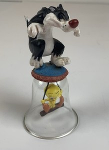 VTG Looney Tunes Warner Brothers Sylvester & Tweety the Bird Glass Bell / Resin