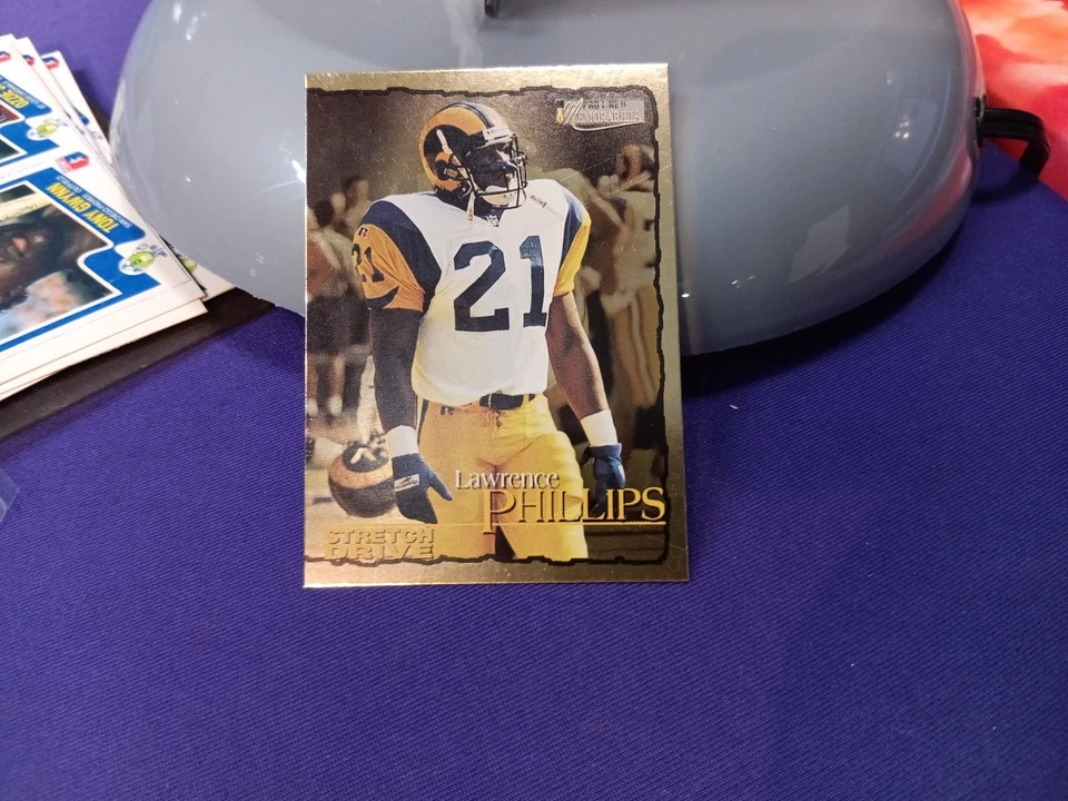 1996 PRO LINE STRETCH DRIVE LAWRENCE PHILLIPS GOLD SILVER FOIL SIGNATURE ERROR - Image 2 of 4
