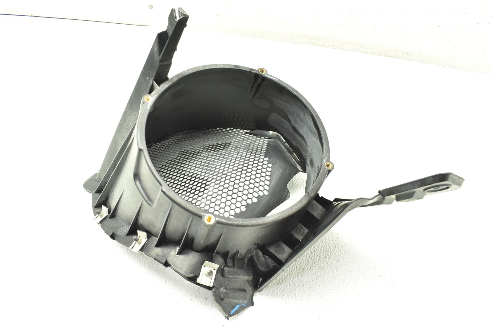 McLaren 570s Right Cooling Shroud Support 13A6973CP