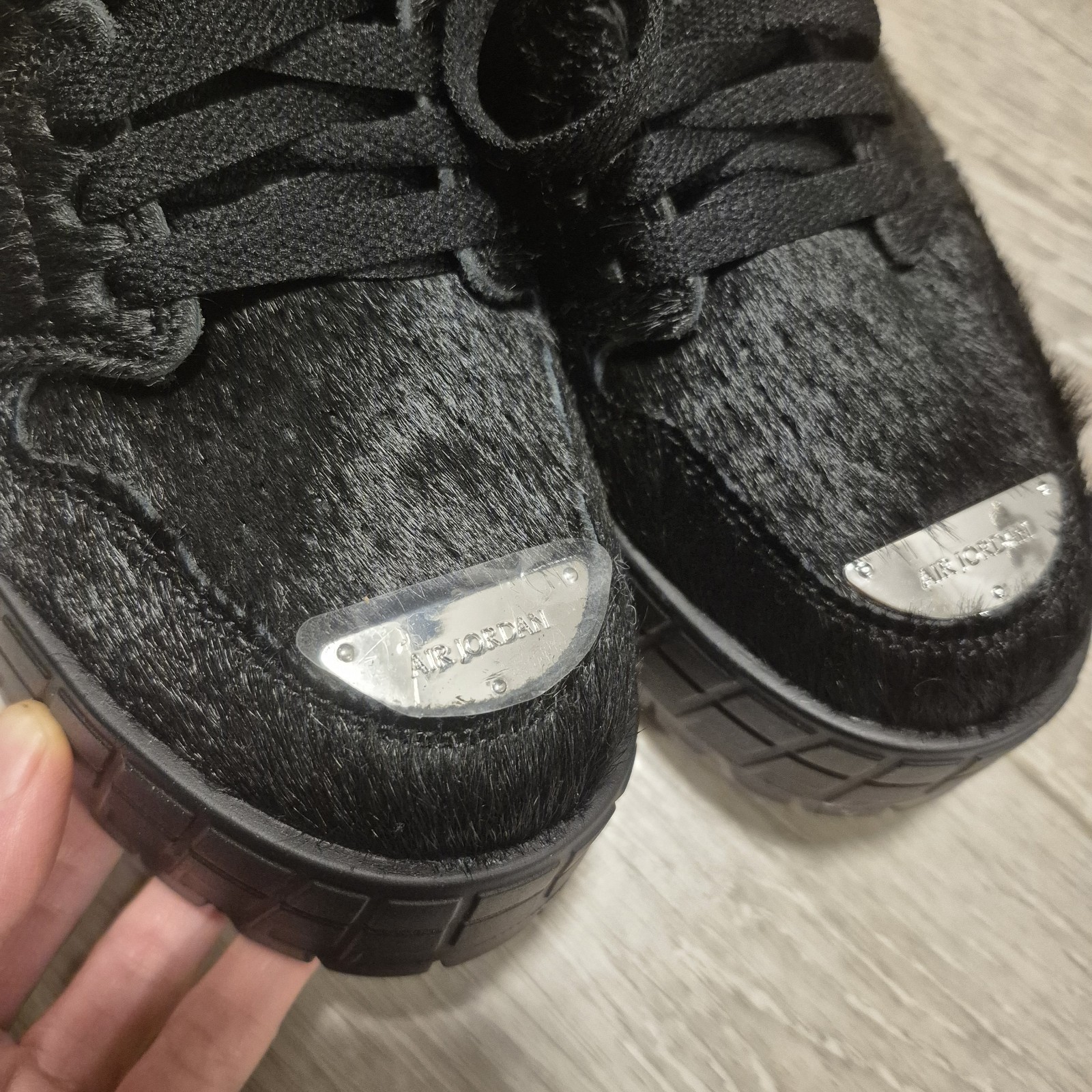 Scarpe Nike Air Jordan 1 Brooklyn basse in pelle di mucca nere pony da donna taglia 7 5 nuove