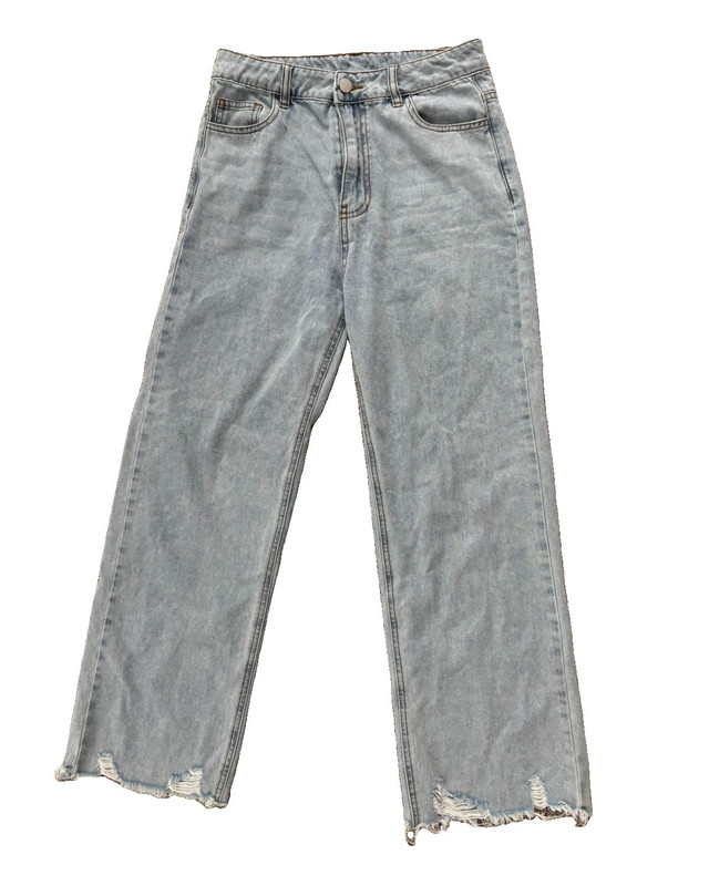 MABLE Women’s Light Wash Straight Leg Distressed 5-Pocket Denim Jeans Size M