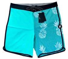 ** NEW Hurley Men's Phantom 18" Board Shorts ($65) | Size 28 / 30 | Swimwear **