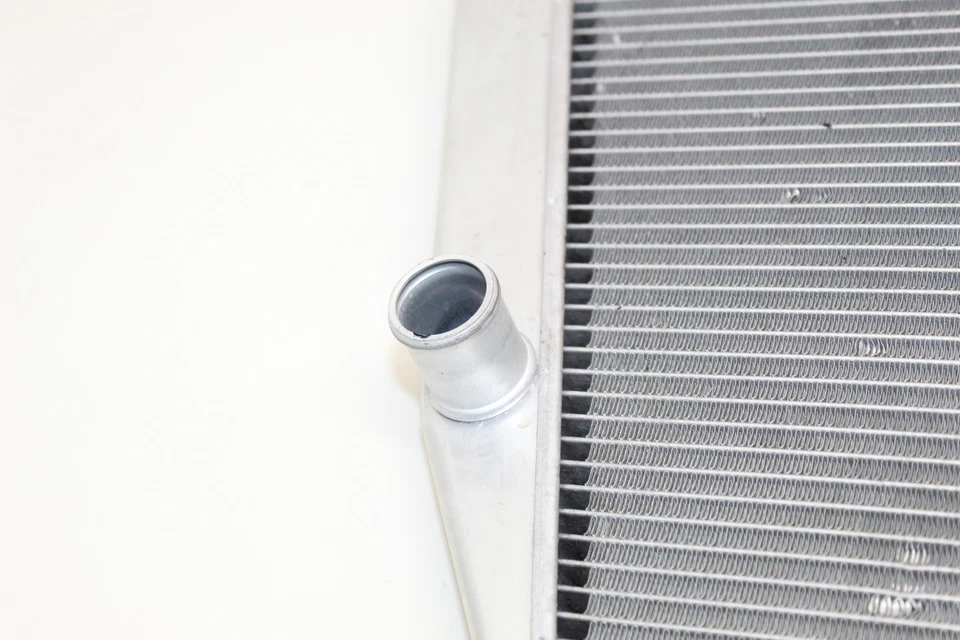 2015 Suzuki Gsxr1000 Engine Radiator Motor Cooler Cooling Radiater - Image 3 of 4