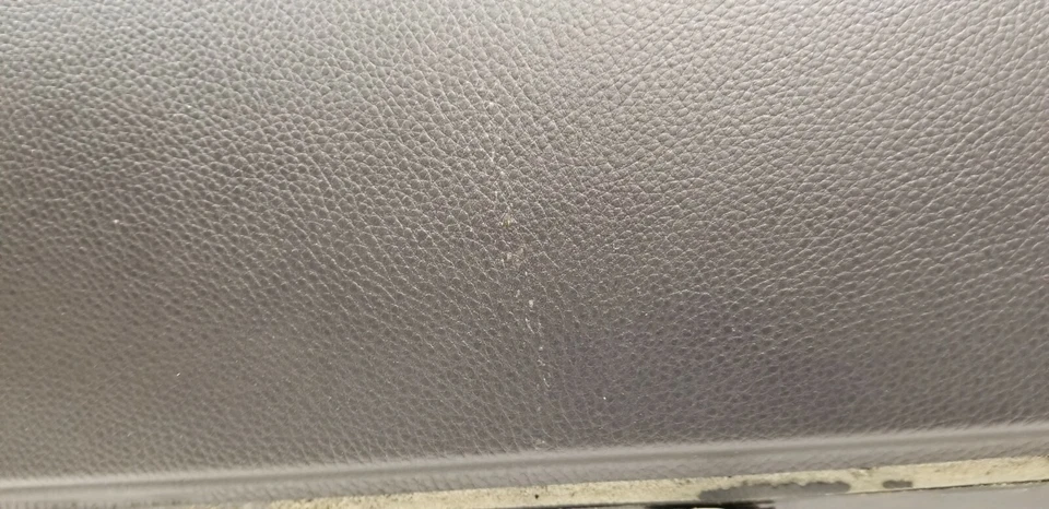 QA20688 2004-2010 BMW 530I GLOVE BOX STORAGE COMPARTMENT BLACK (51167034080) OEM - Imagem 2 de 4