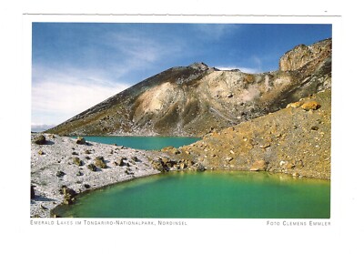 Postcard Emerald Lakes in Tongariro National Park / New Zealand