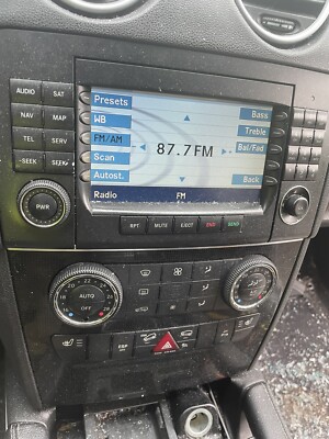 2007 MERCEDES ML320 NAVIGATION RADIO RECEIVER HEAD CD PLAYER OEM A1648201779