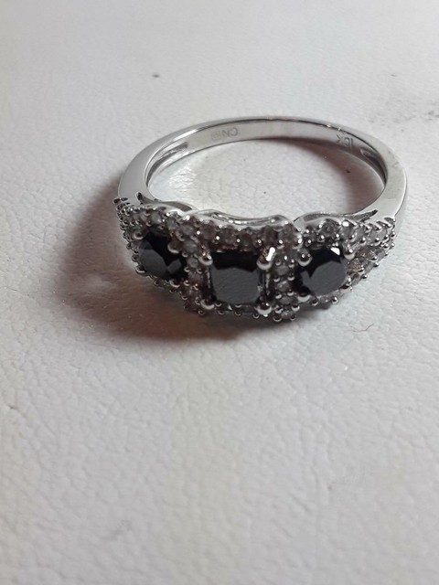 D-GOLD 10KT White Gold Princess and Round Diamond Promise Ring 0.13 CTTW