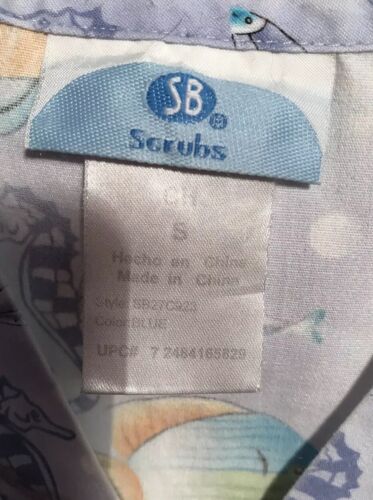 SIMPLY BASIC 🐠 FISH 🐟 SCRUB TOP SHIRT SIZE SMALL - Picture 3 of 4