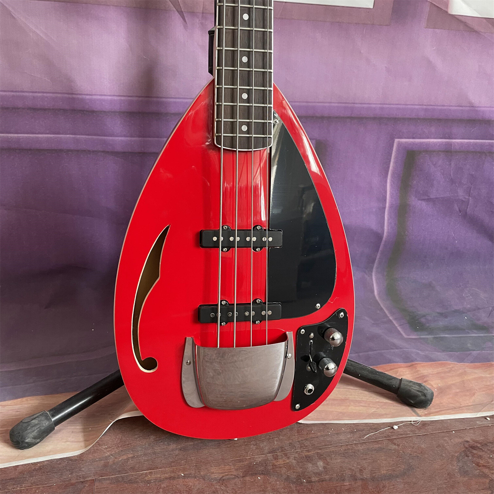 Semi Hollow 4-String Electric Bass Guitar with Basswood Body and Maple Neck Available Now